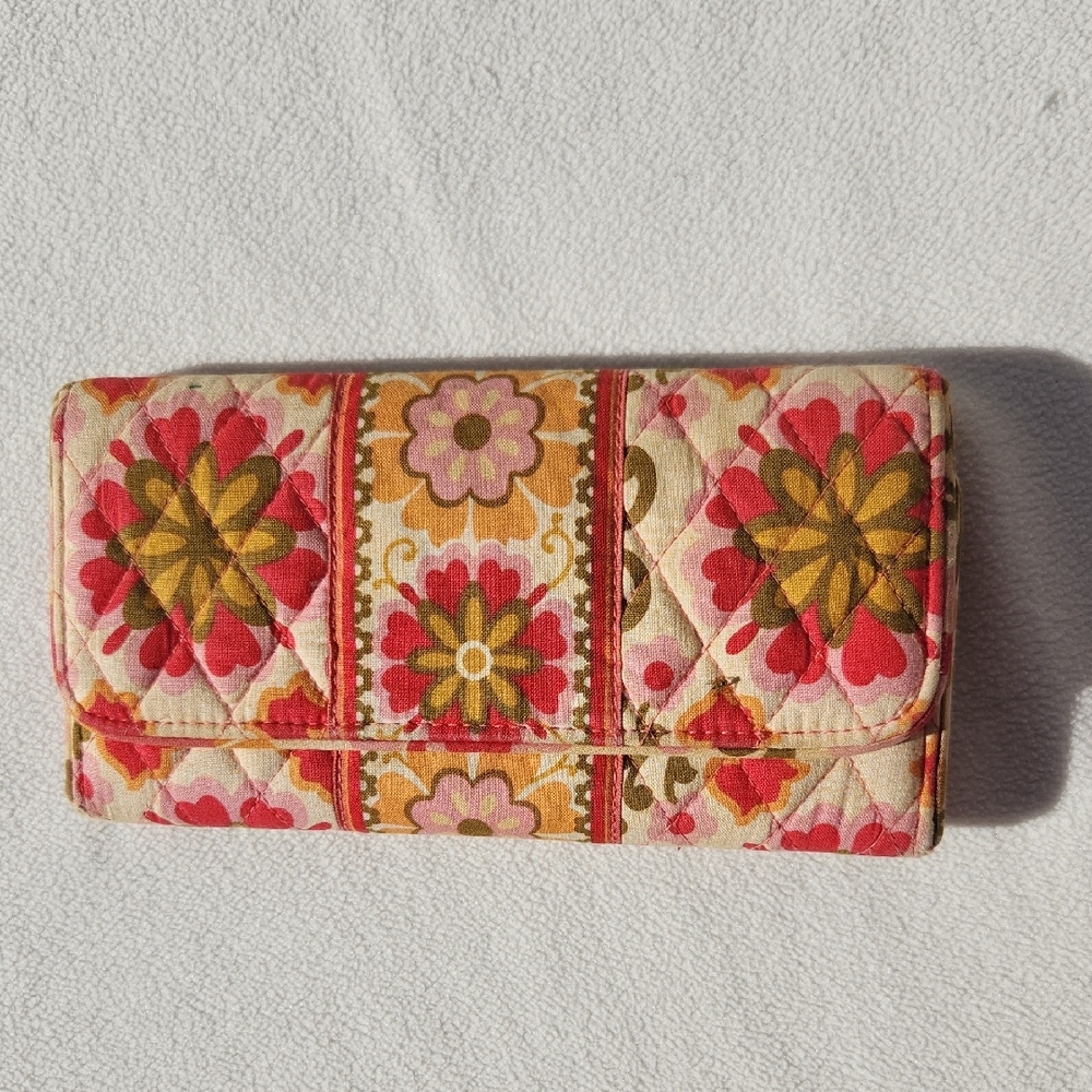Vera Bradley~Gallery Wallet, Folkloric Pattern, retired, 8" X 4”